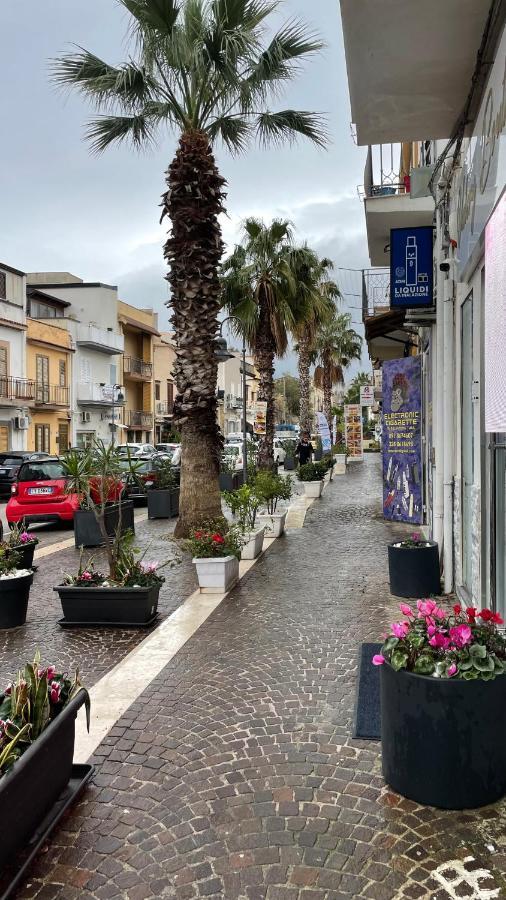 Вилла Casa Vacanze Antico Cortile Delle Palme Villagrazia Di Carini Экстерьер фото